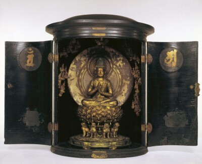 重要文化財　厨子入り大日如来坐像　鎌倉時代　12世紀　光得寺